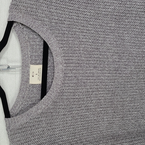 Pins & Needles Sweater Long Sleeve Scoop Neck Knit Gray Lace Hemline Size Small - Picture 11 of 11